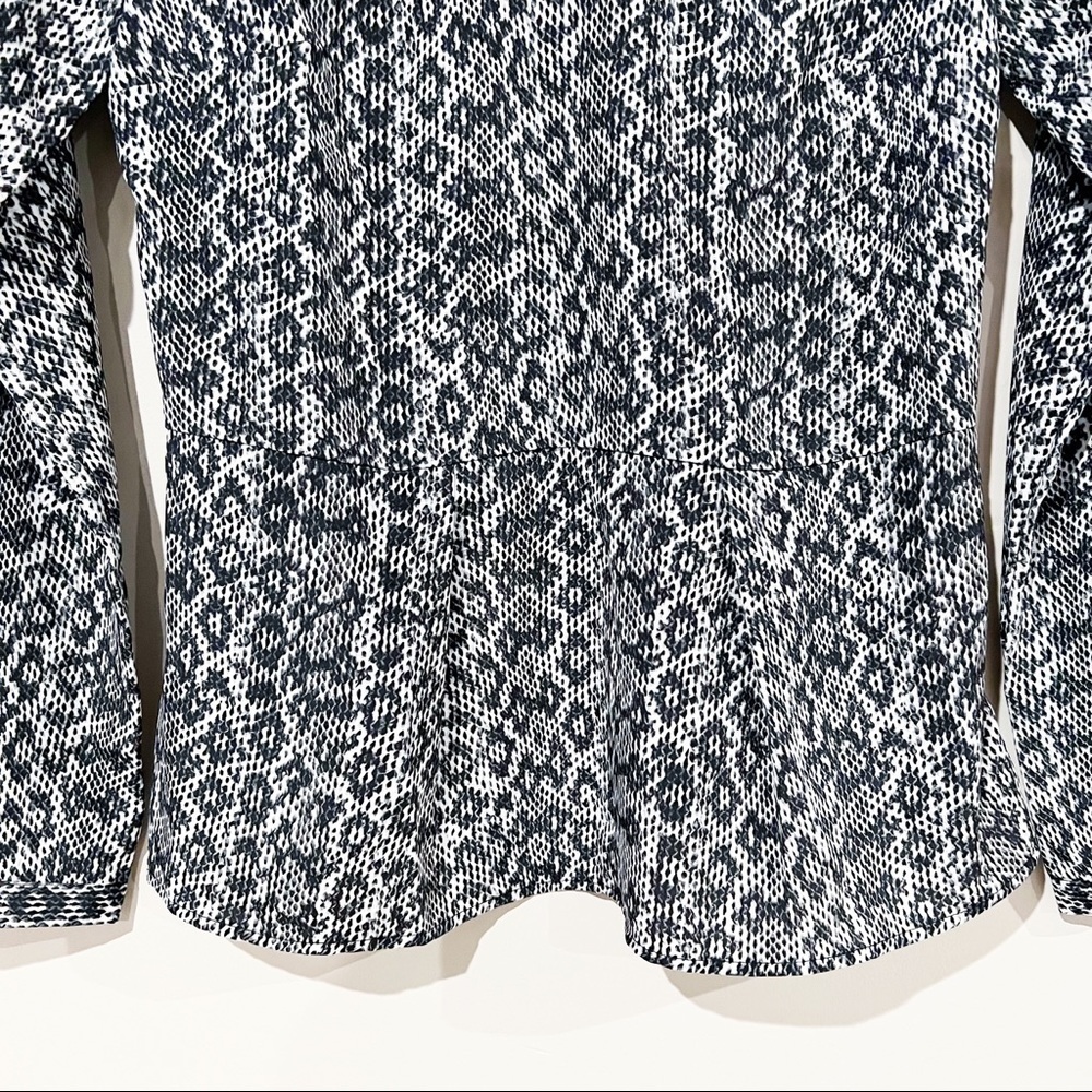 NWT Michael Kors Snakeskin Animal Geometric Print Peplum Top size P - Picture 3 of 8